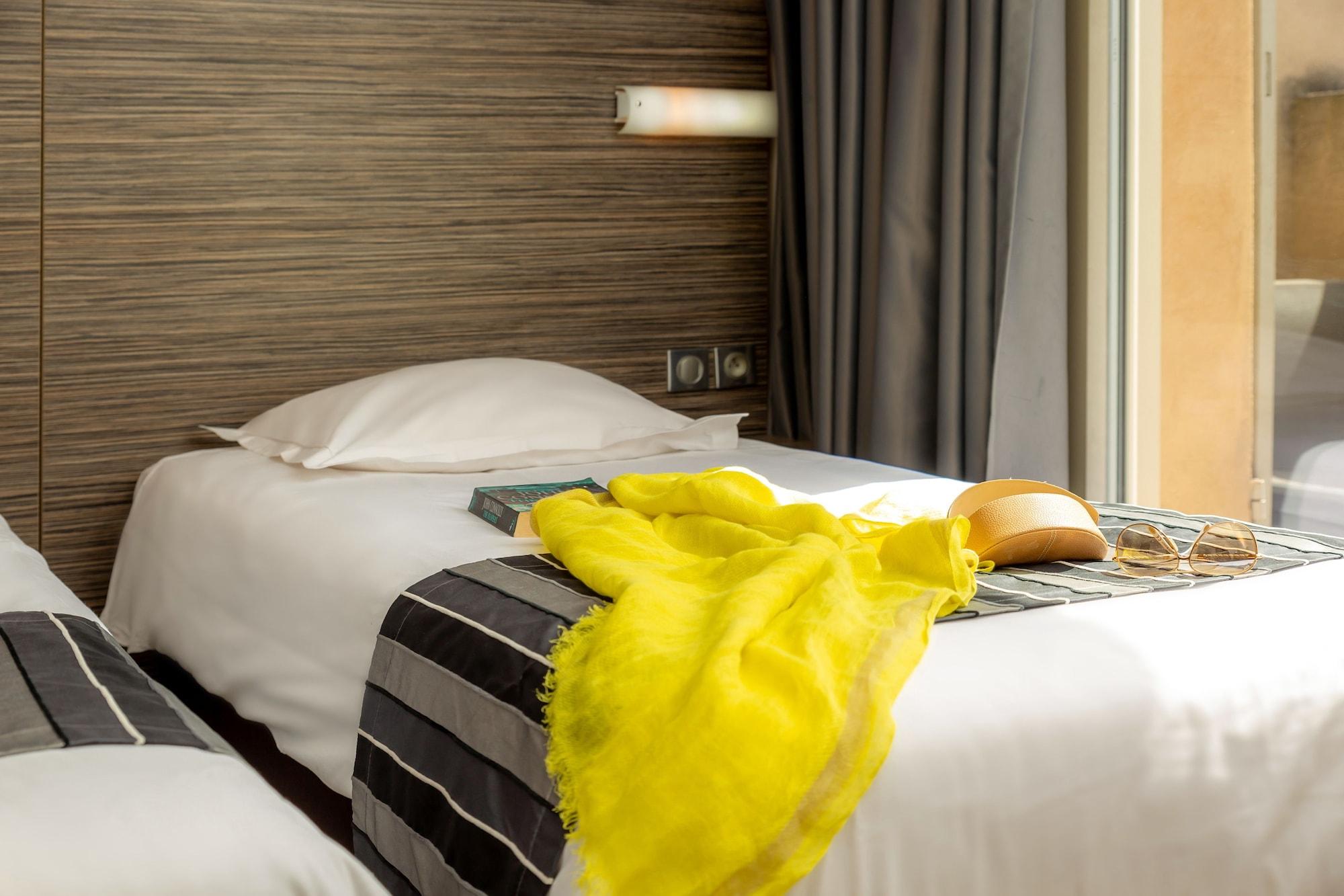 Hotel Terminus Saint-Charles Марсилия Екстериор снимка