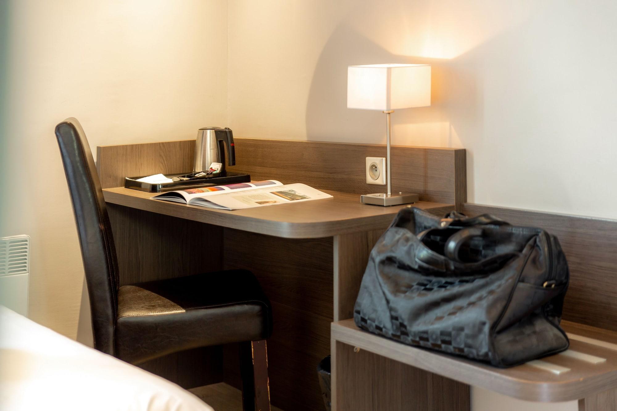 Hotel Terminus Saint-Charles Марсилия Екстериор снимка