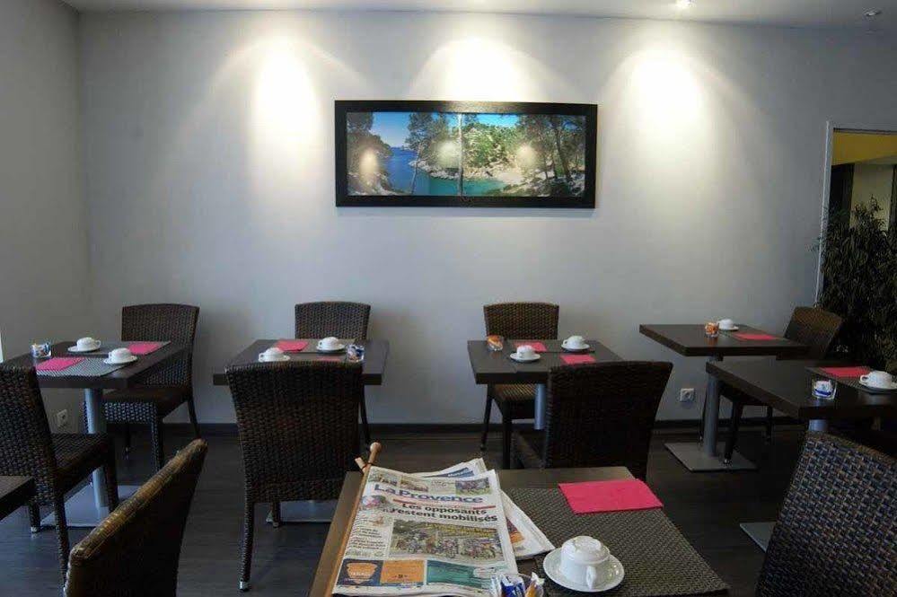 Hotel Terminus Saint-Charles Марсилия Екстериор снимка