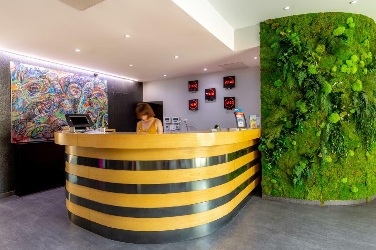 Hotel Terminus Saint-Charles Марсилия Екстериор снимка