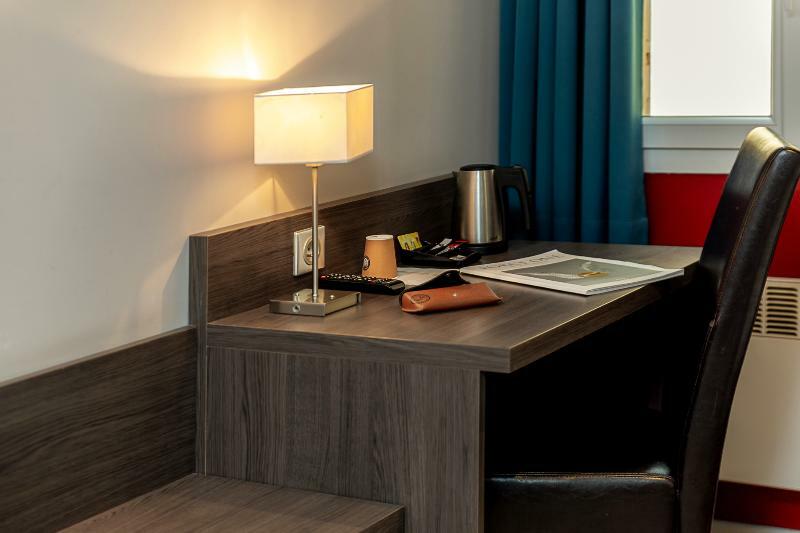 Hotel Terminus Saint-Charles Марсилия Екстериор снимка