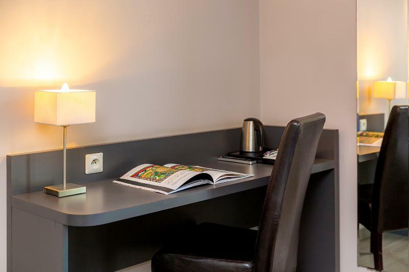 Hotel Terminus Saint-Charles Марсилия Екстериор снимка